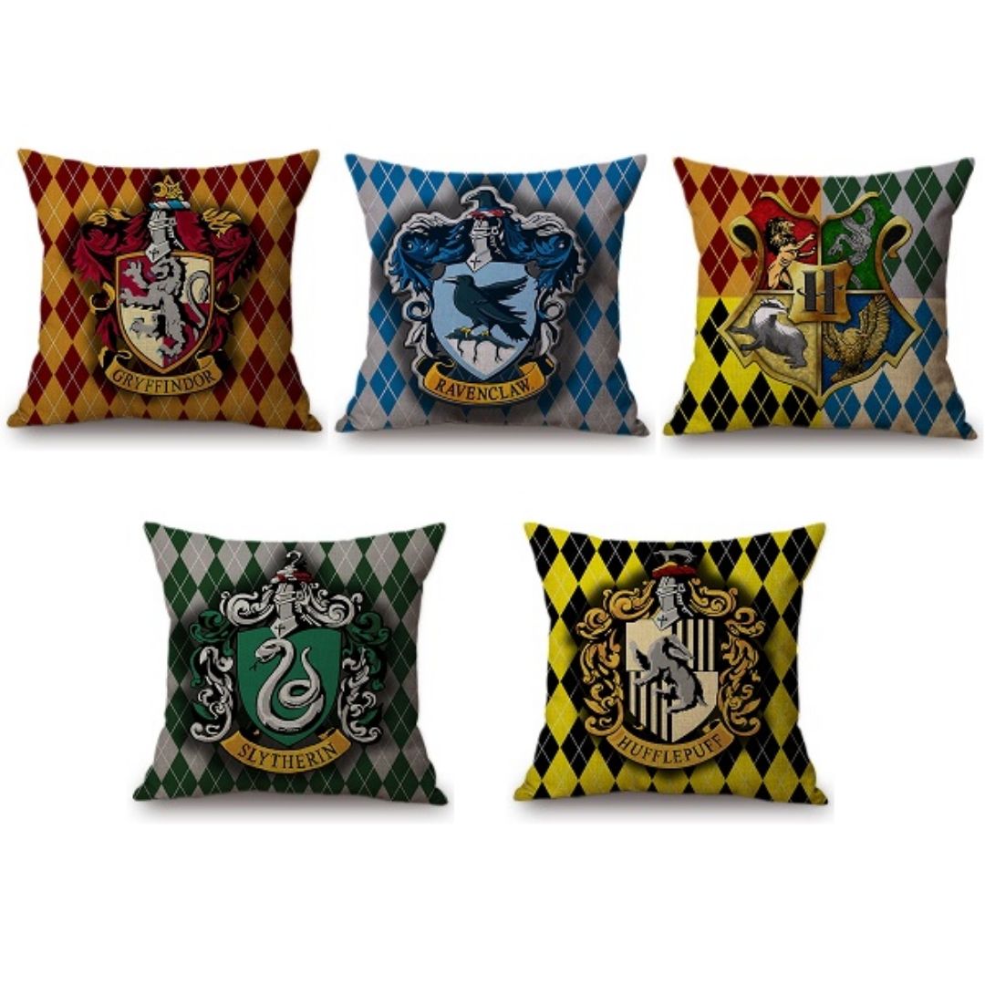coussin d'harry potter en plusieurs couleurs