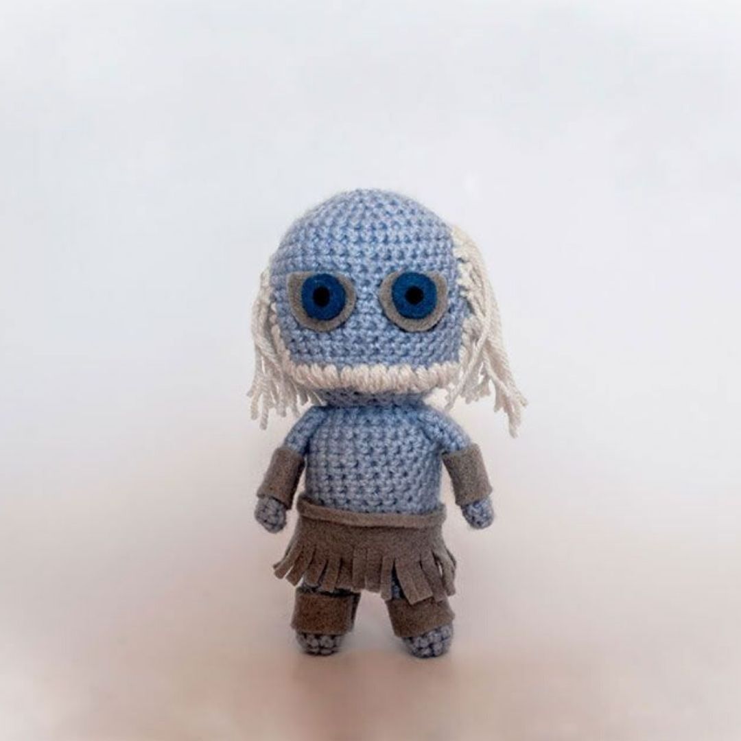 peluche en tissu d'un personnage