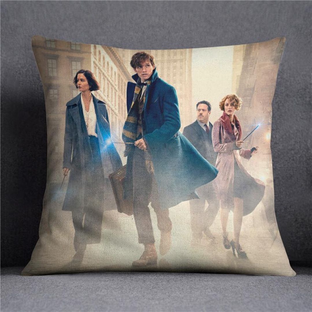 coussin avec personnages des animaux fantastiques
