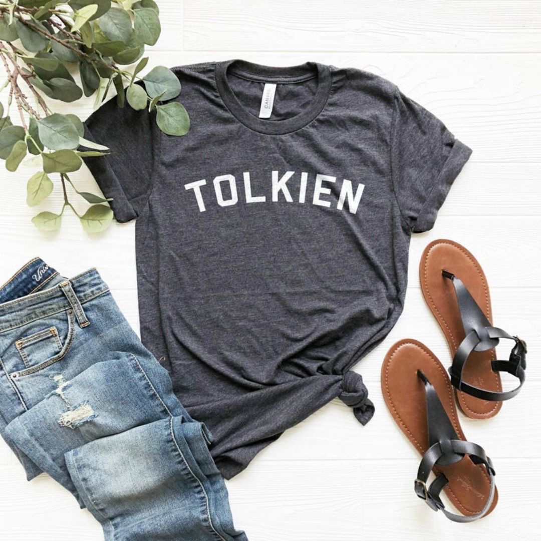 T-shirt floqué avec le nom Tolkien